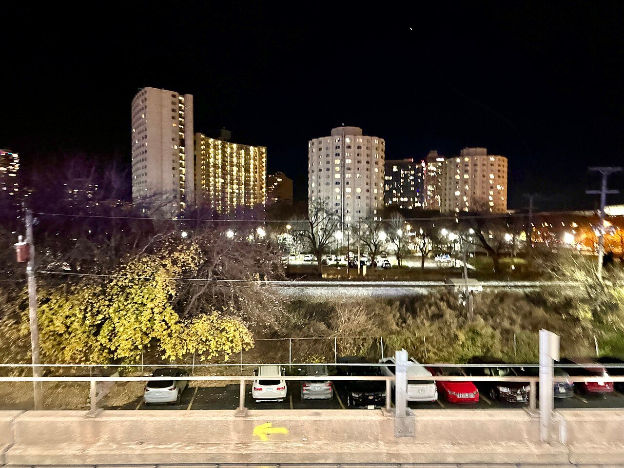 Apartment buildings in Chicago, Illinois representing Illinois rental housing
