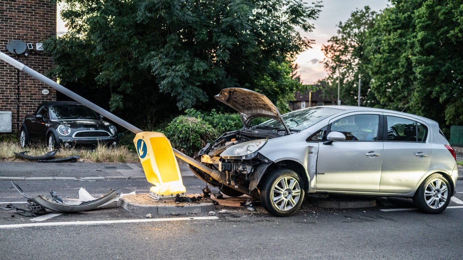 Damaged car after a road collision, illustrating how a totaled vehicle may be valued
